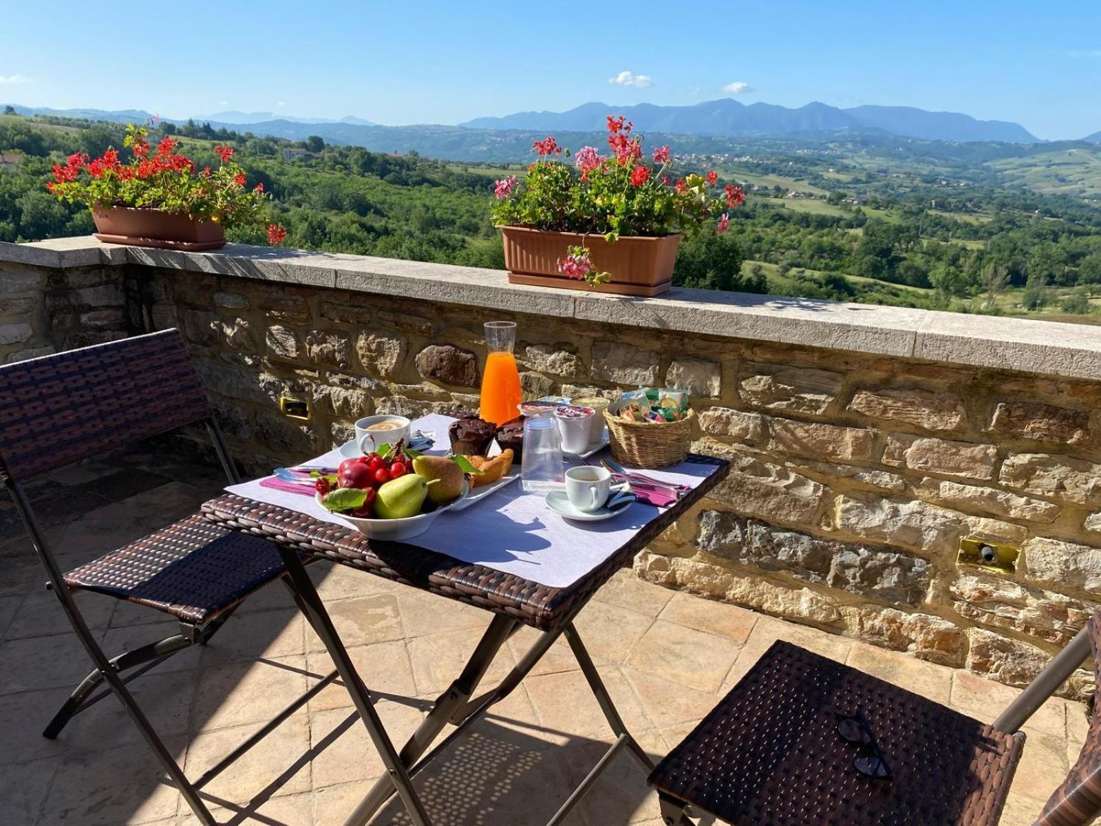 Agriturismo Torre Gialluise Gesualdo Zewnętrze zdjęcie